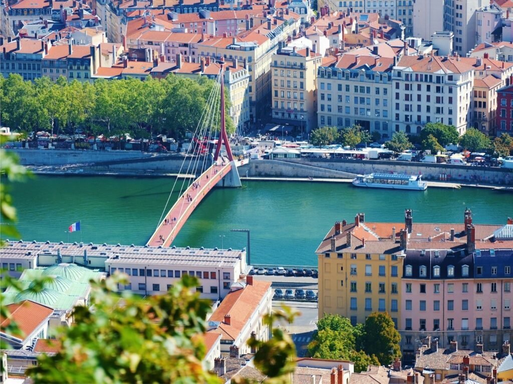 Lyon, la Saône et la passerelle Saint-Georges